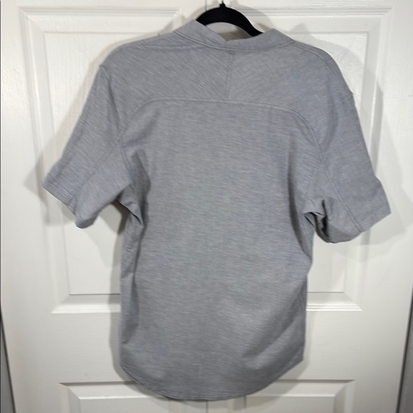lululemon athletica Gray on time Button-Down Shirt - Picture 4 of 11